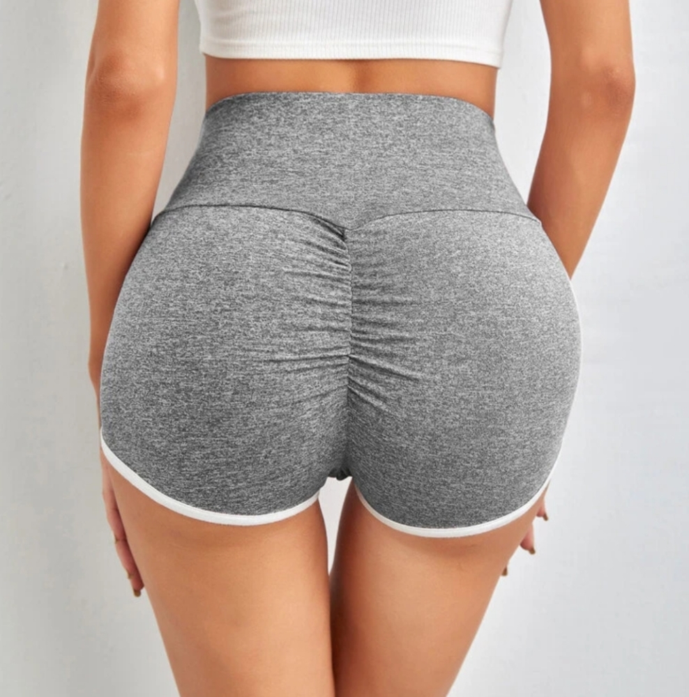 New Wide waistband contrast binding marled knit shorts. (Size M )
